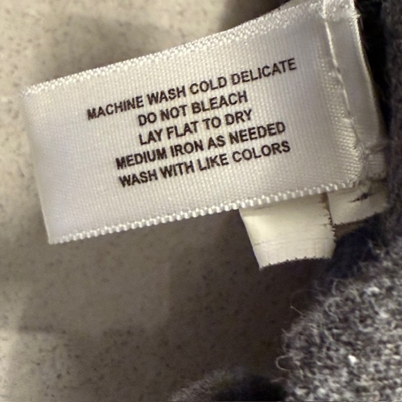 Minnesota Gophers Cutter & Buck Gray Stretch 1/4 Zip Mens Pullover - Picture 7 of 8